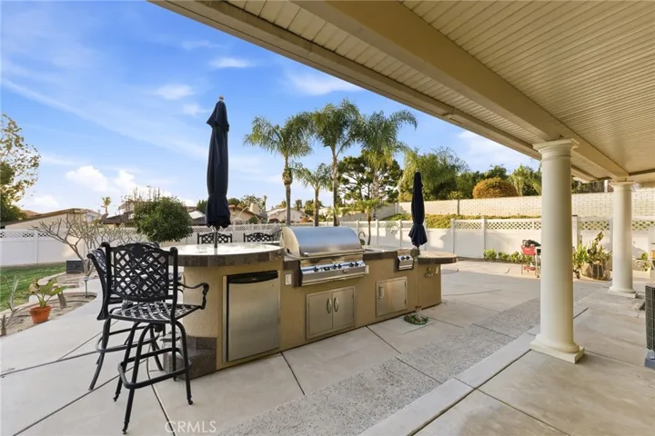 7464 Via Deldene, Highland, California 92346