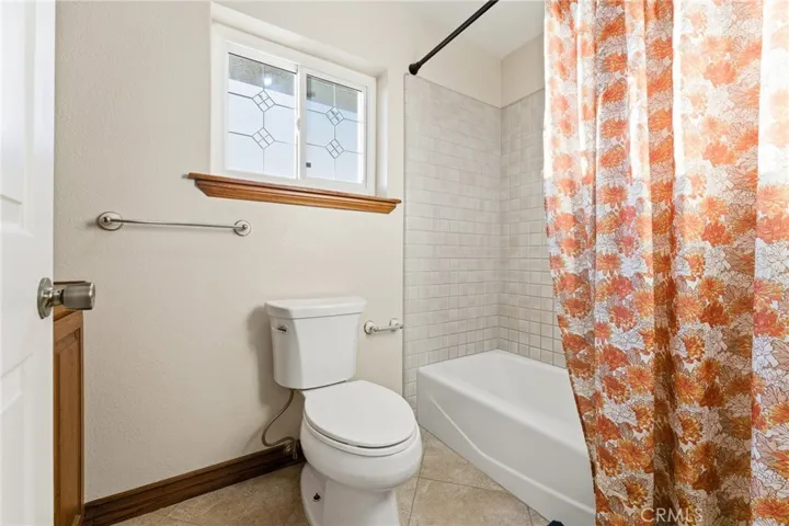 7464 Via Deldene, Highland, California 92346