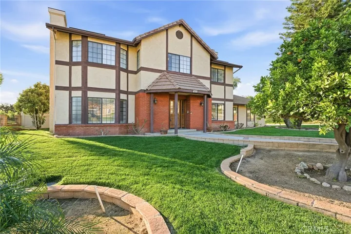 7464 Via Deldene, Highland, California 92346