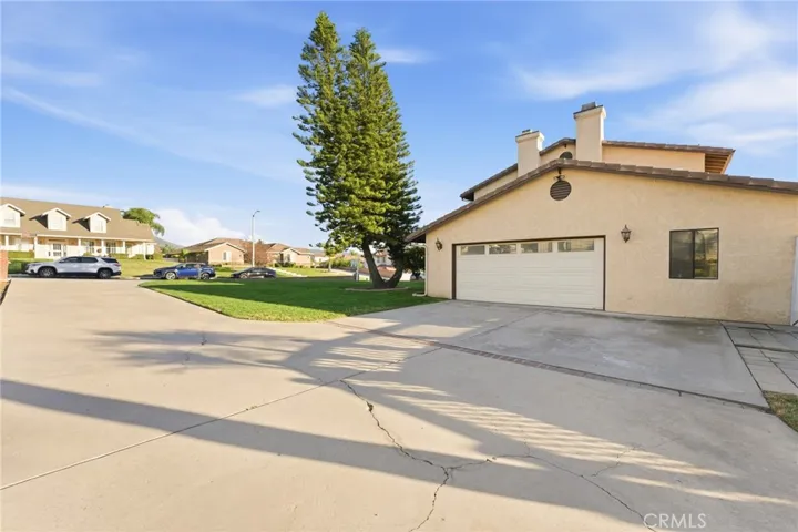 7464 Via Deldene, Highland, California 92346