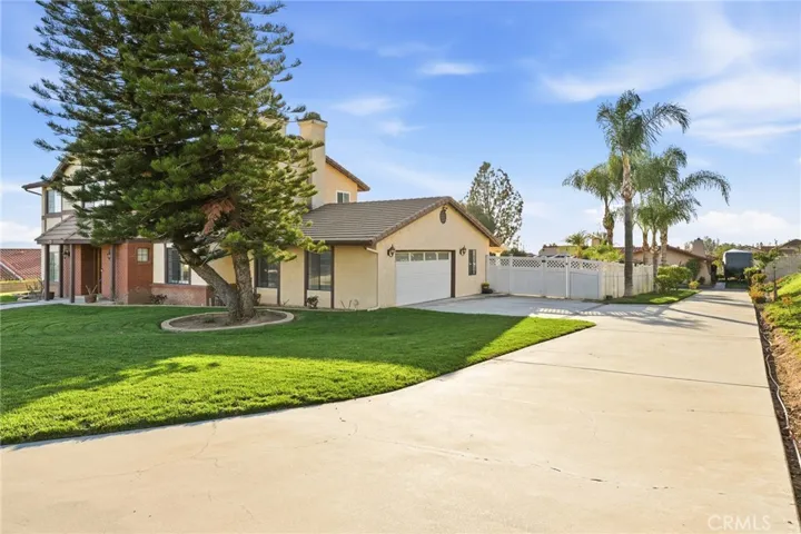 7464 Via Deldene, Highland, California 92346