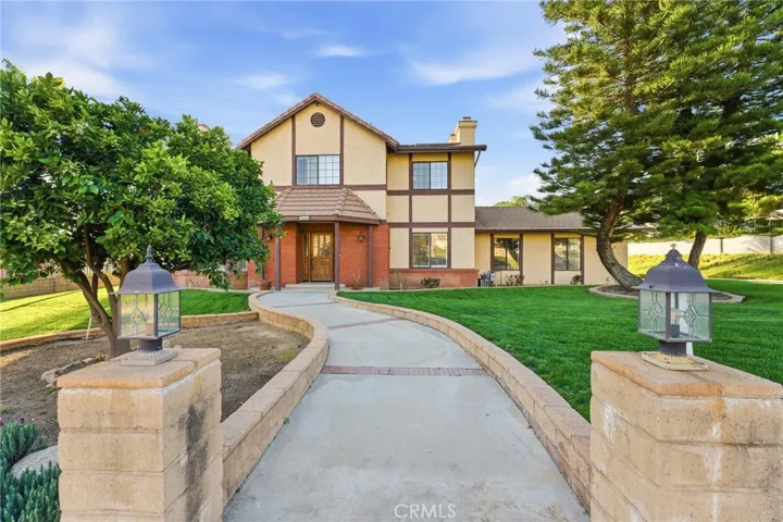 7464 Via Deldene, Highland, California 92346