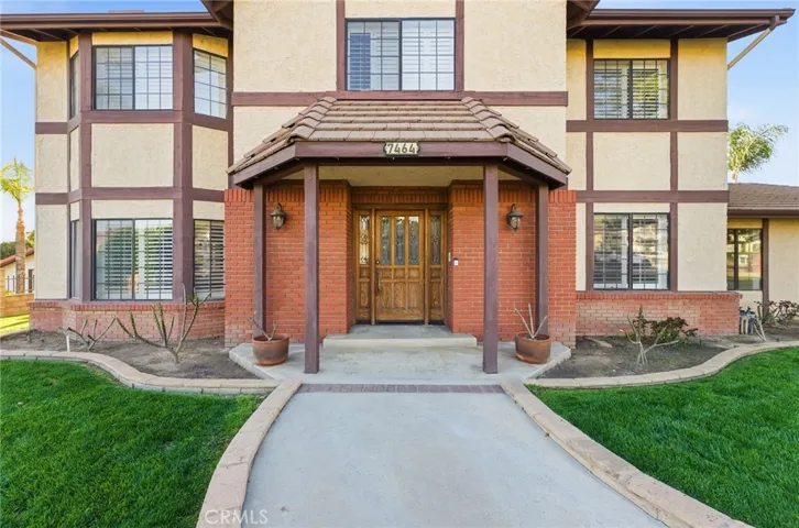 7464 Via Deldene, Highland, California 92346