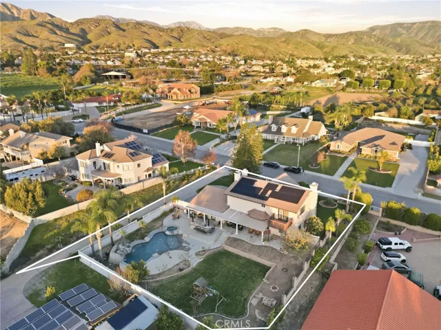 7464 Via Deldene, Highland, California 92346