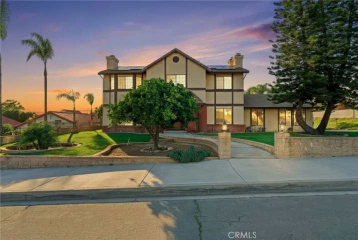 7464 Via Deldene, Highland, California 92346
