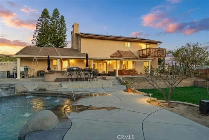 7464 Via Deldene, Highland, California 92346