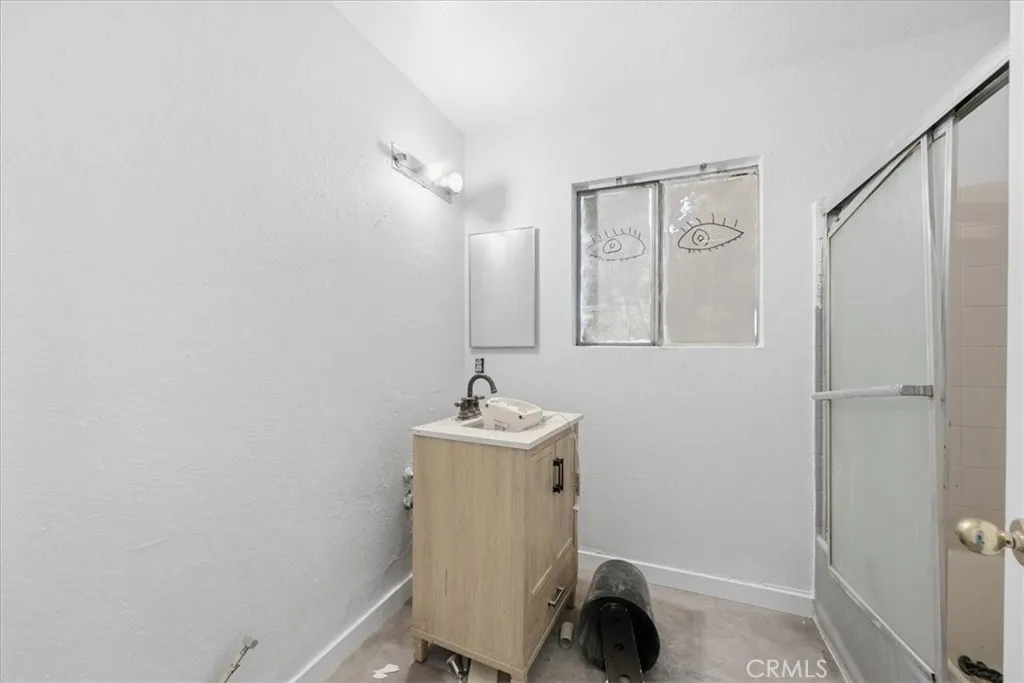 13390 Avenida Hermosa, Desert Hot Springs, California 92240 home-pic-24