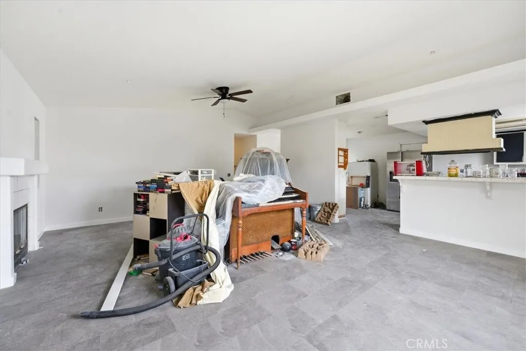 13390 Avenida Hermosa, Desert Hot Springs, California 92240 home-pic-12