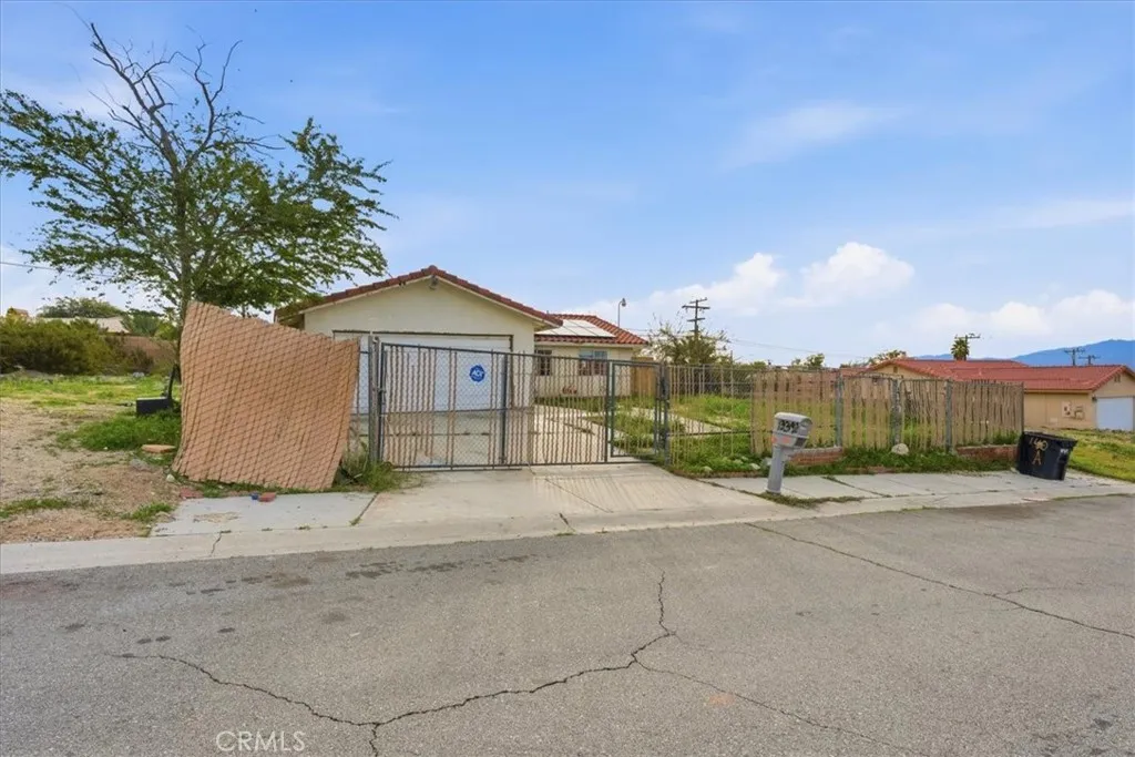 13390 Avenida Hermosa, Desert Hot Springs, California 92240 home-pic-3