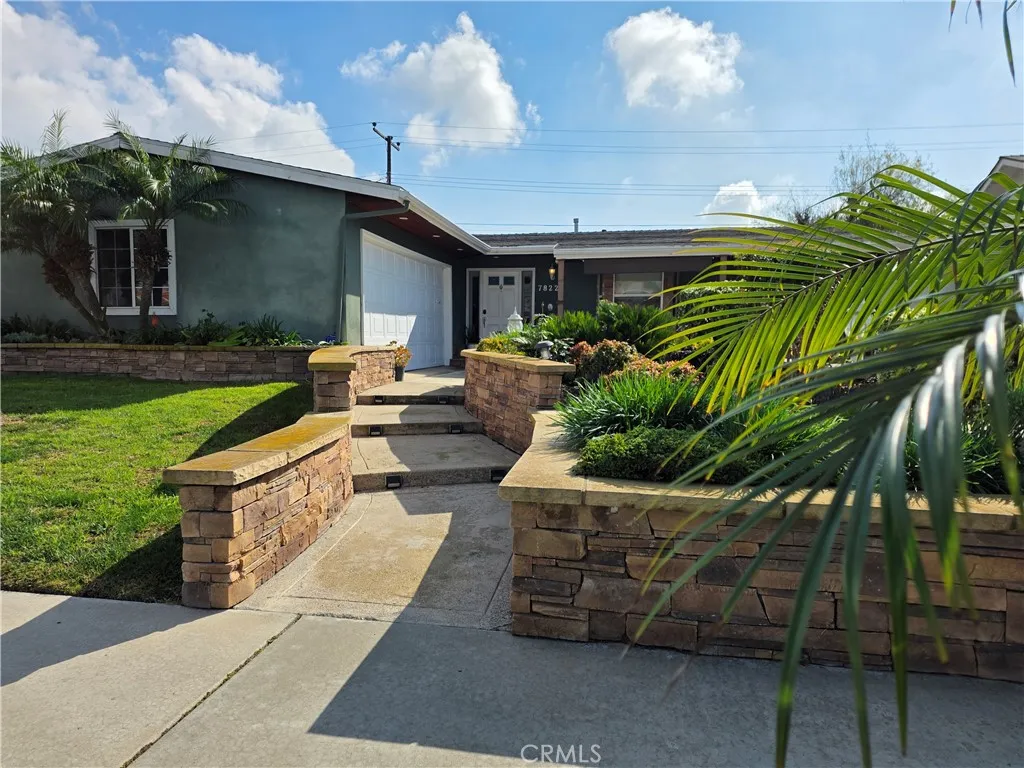7822 Rhine, Huntington Beach, California 92647 home-pic-2