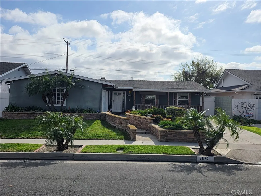 7822 Rhine, Huntington Beach, California 92647 home-pic-1