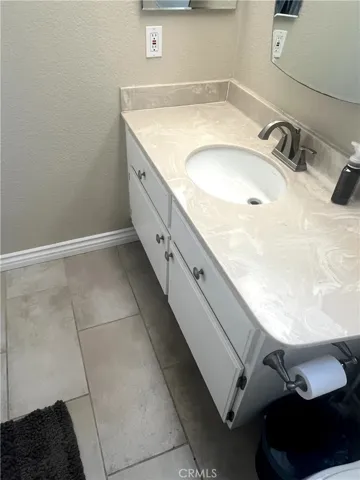 2nd Level Bath Rm Sink