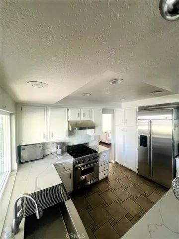 Kitchen 5