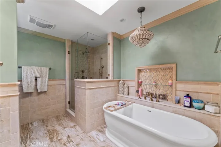 Primary Bath - Soaking Tub