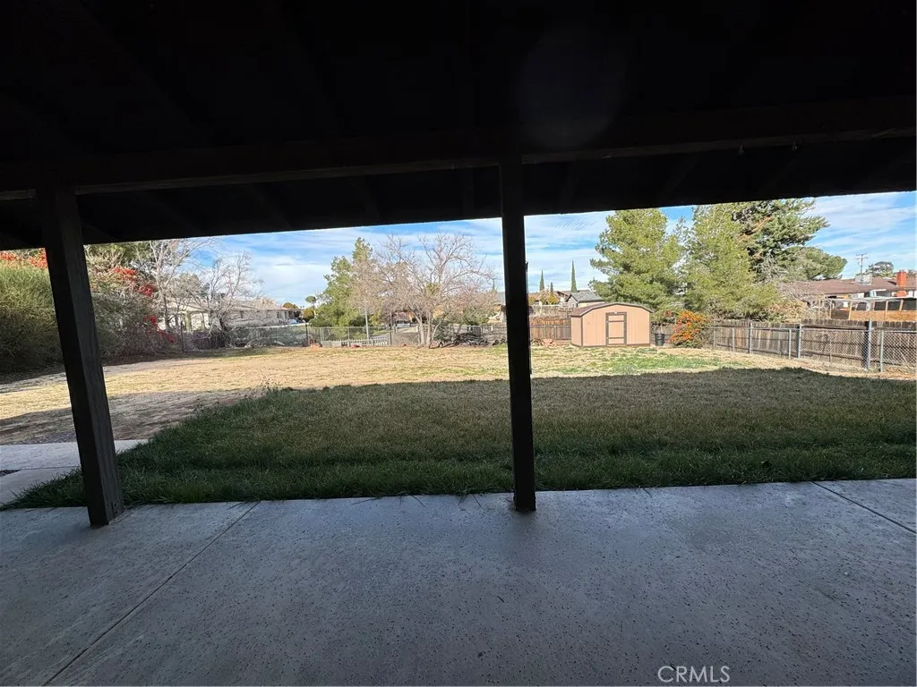 16834 Elm Street, Hesperia, California 92345 home-pic-9