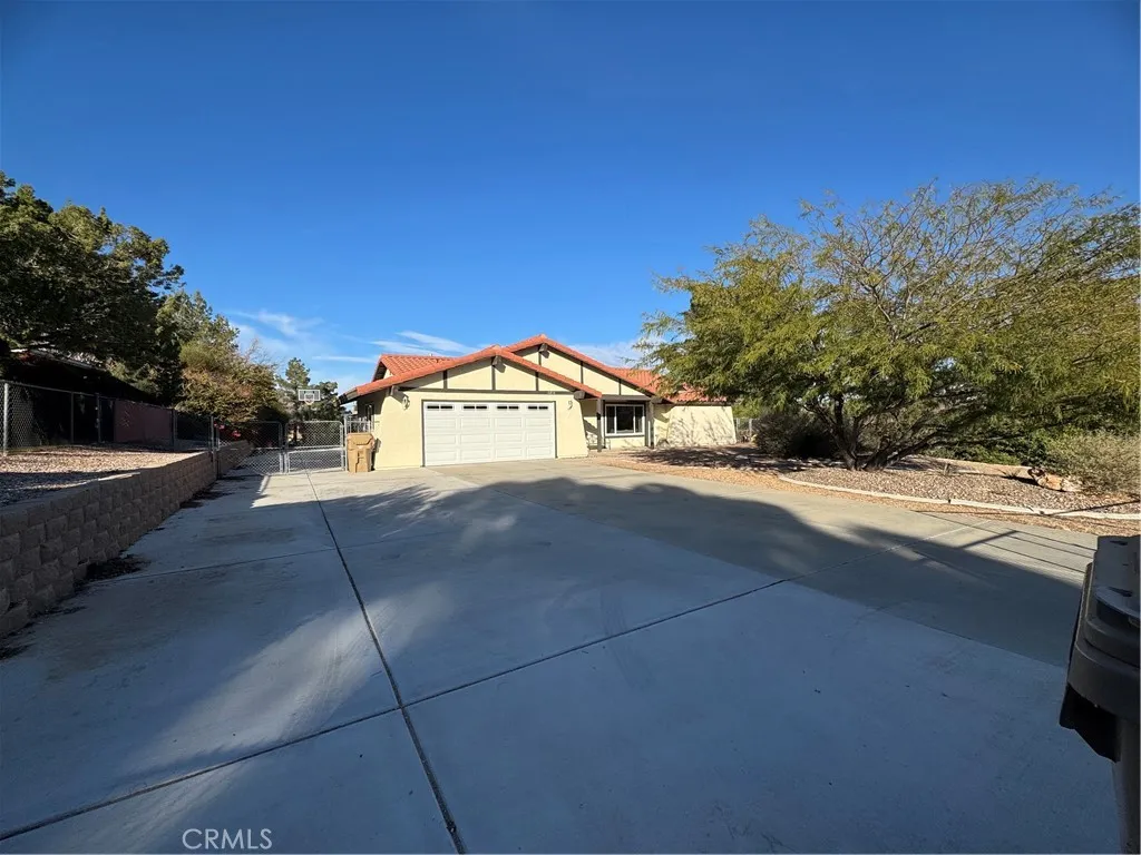 16834 Elm Street, Hesperia, California 92345 home-pic-5