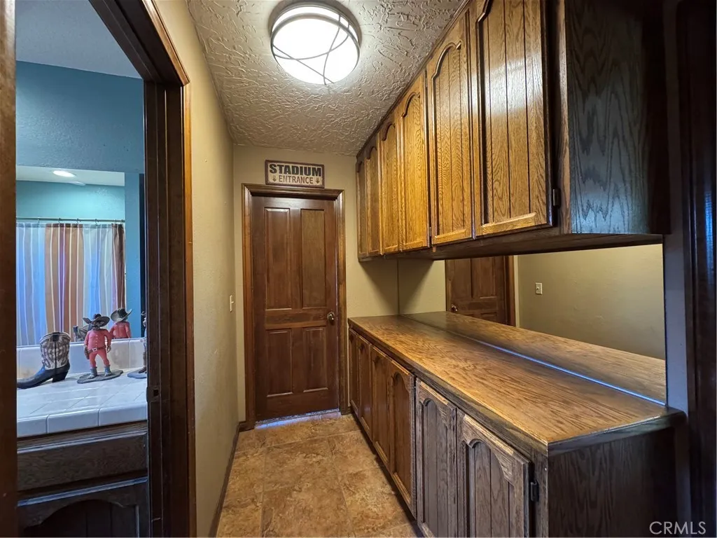 16834 Elm Street, Hesperia, California 92345 home-pic-17