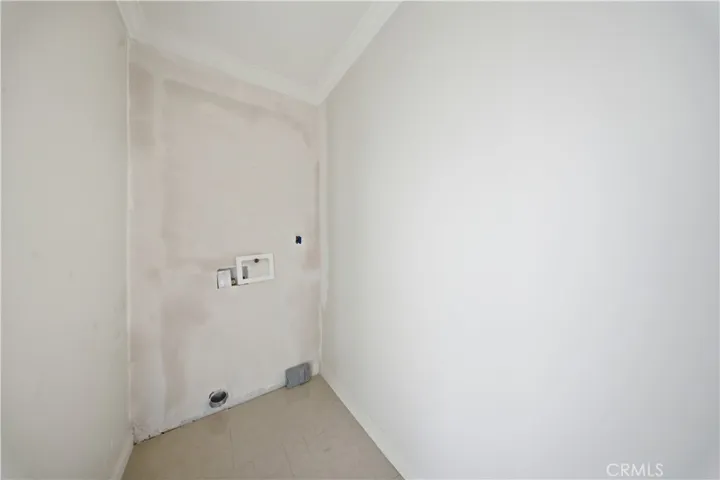 WASHER DRYER HOOK UP