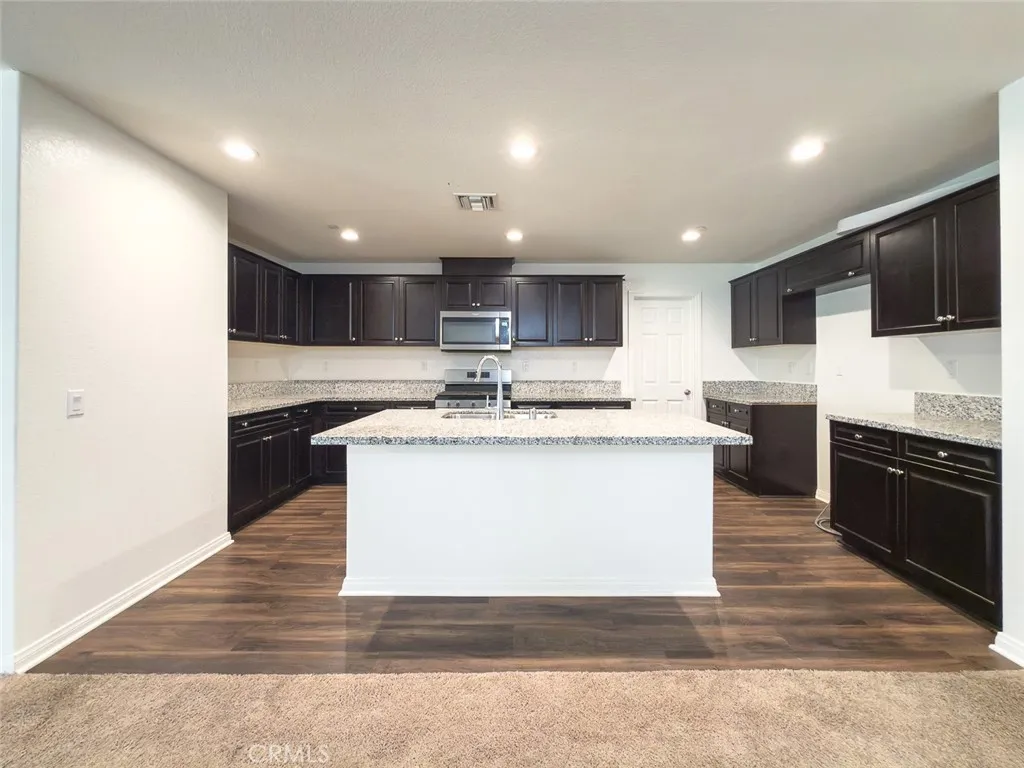 32297 Wild West Court, Winchester, California 92596 home-pic-4