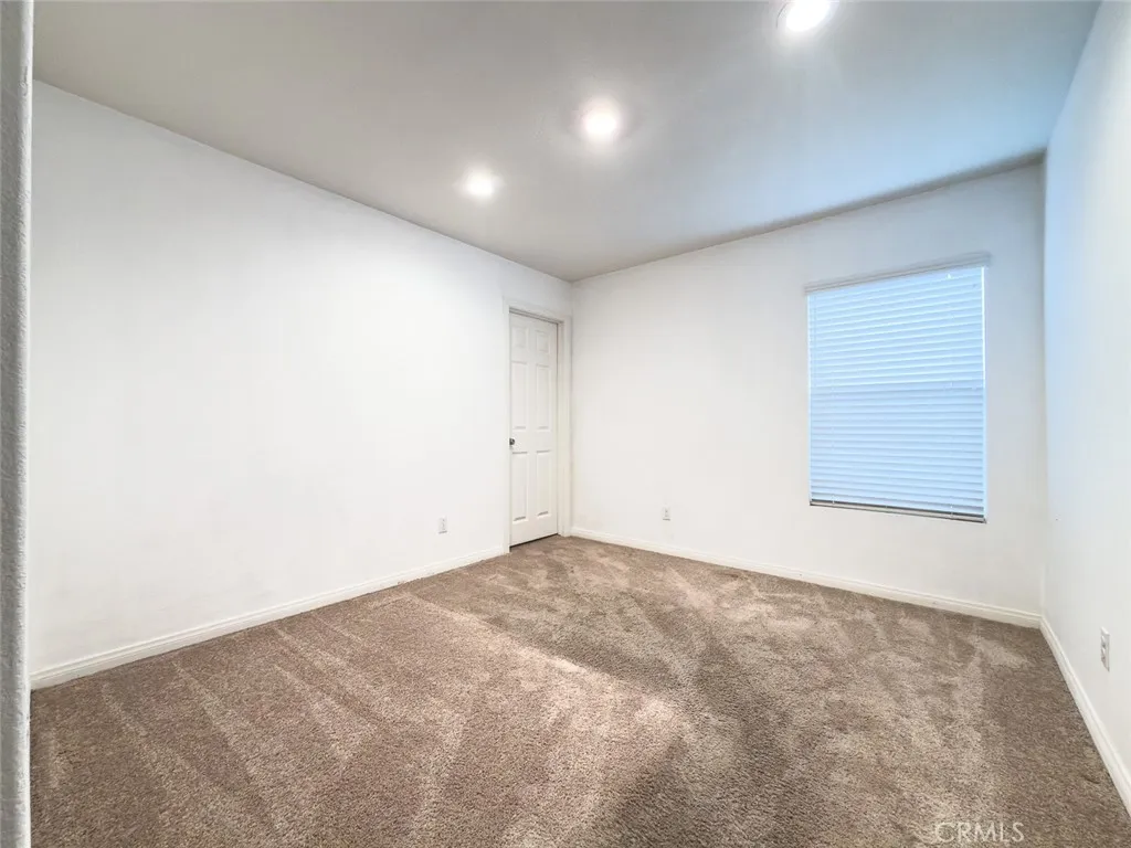 32297 Wild West Court, Winchester, California 92596 home-pic-12