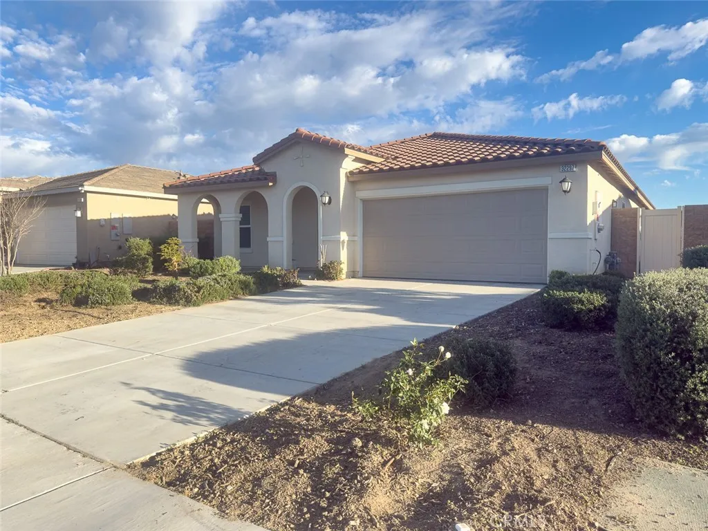32297 Wild West Court, Winchester, California 92596 home-pic-2