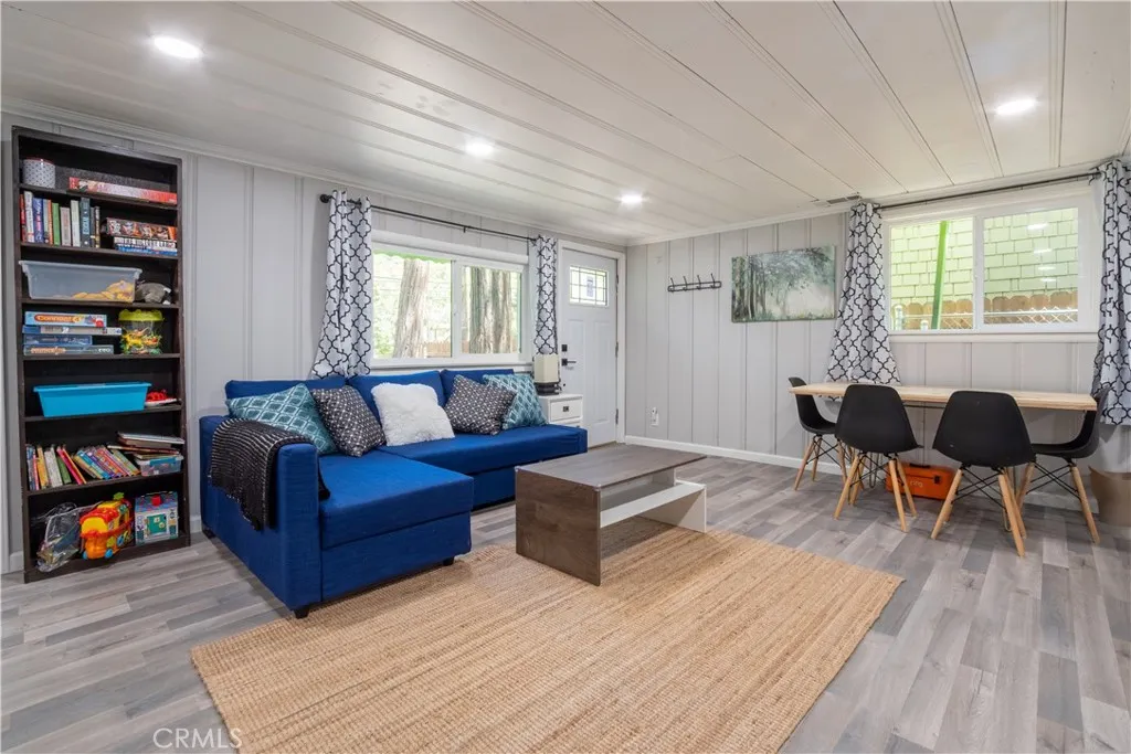 23777 Pioneer Camp Road, Crestline, California 92325 home-pic-11