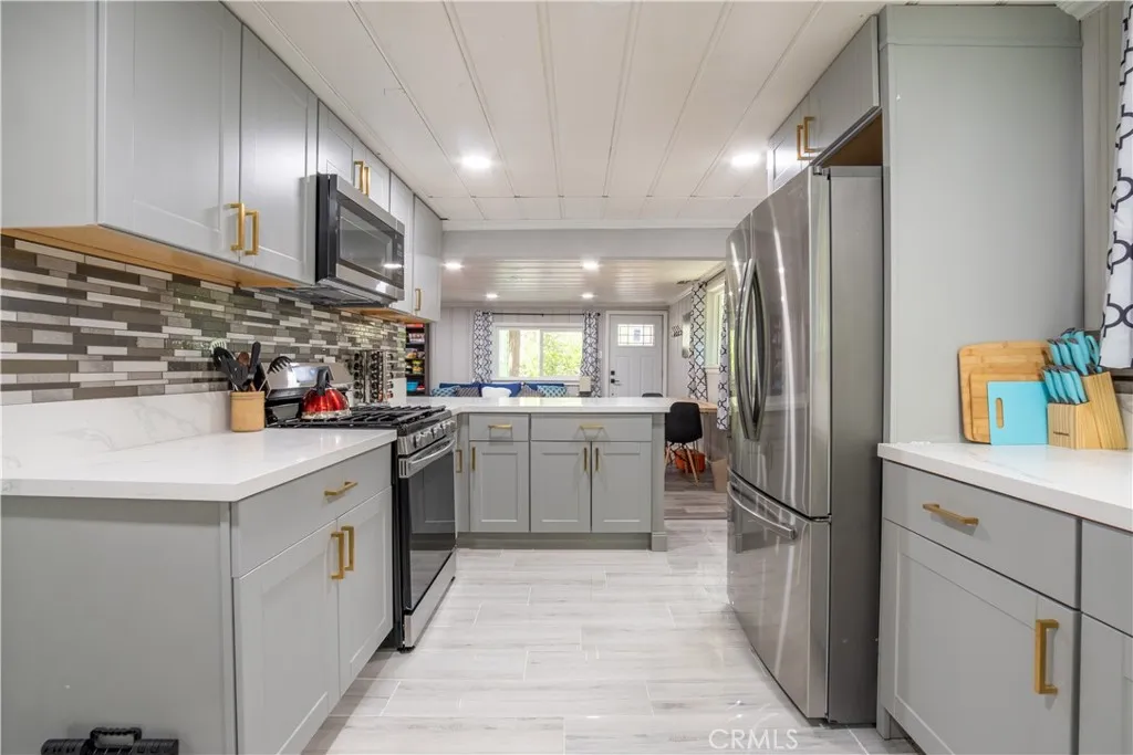 23777 Pioneer Camp Road, Crestline, California 92325 home-pic-19