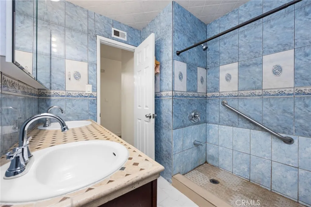 4227 Benham Ave, Baldwin Park, California 91706 home-pic-27