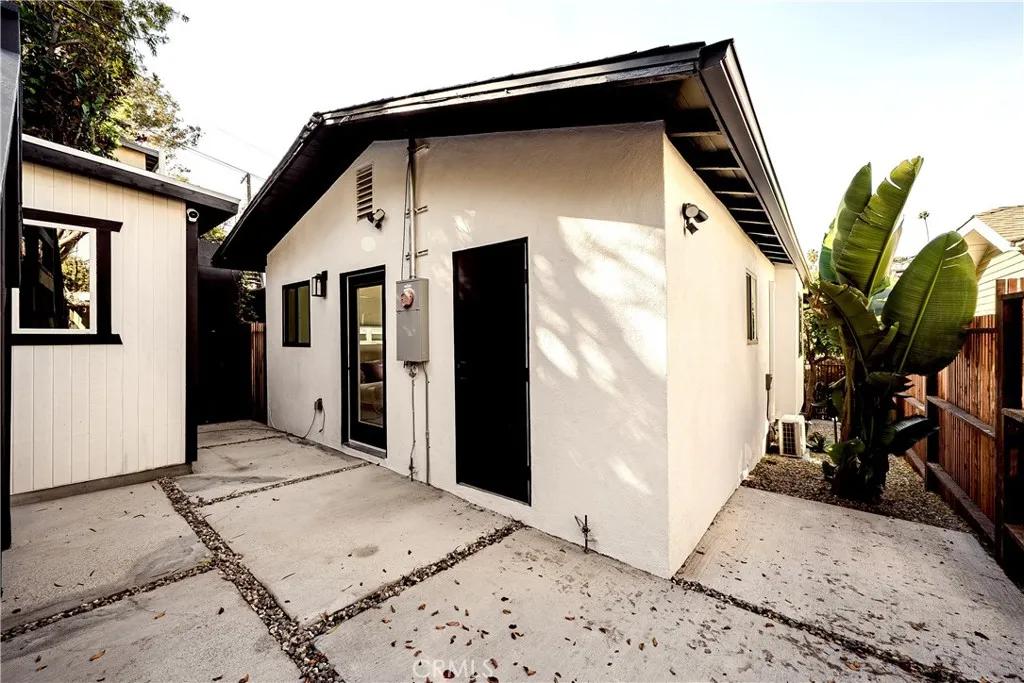 1310 N Occidental Boulevard, Los Angeles, California 90026 home-pic-18