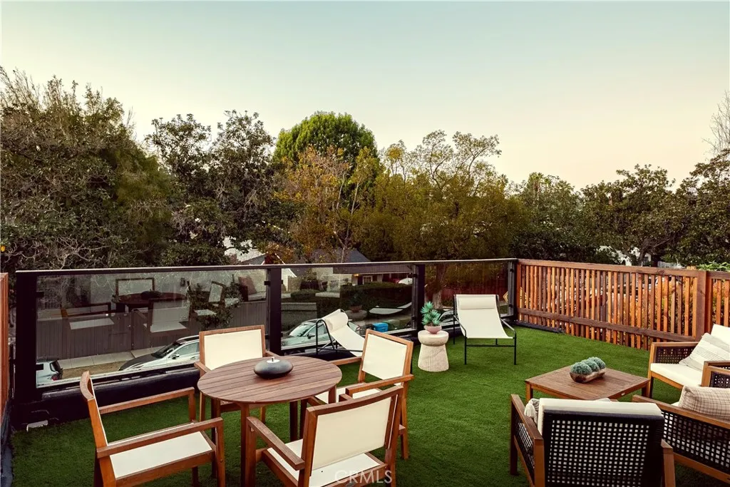 1310 N Occidental Boulevard, Los Angeles, California 90026 home-pic-3