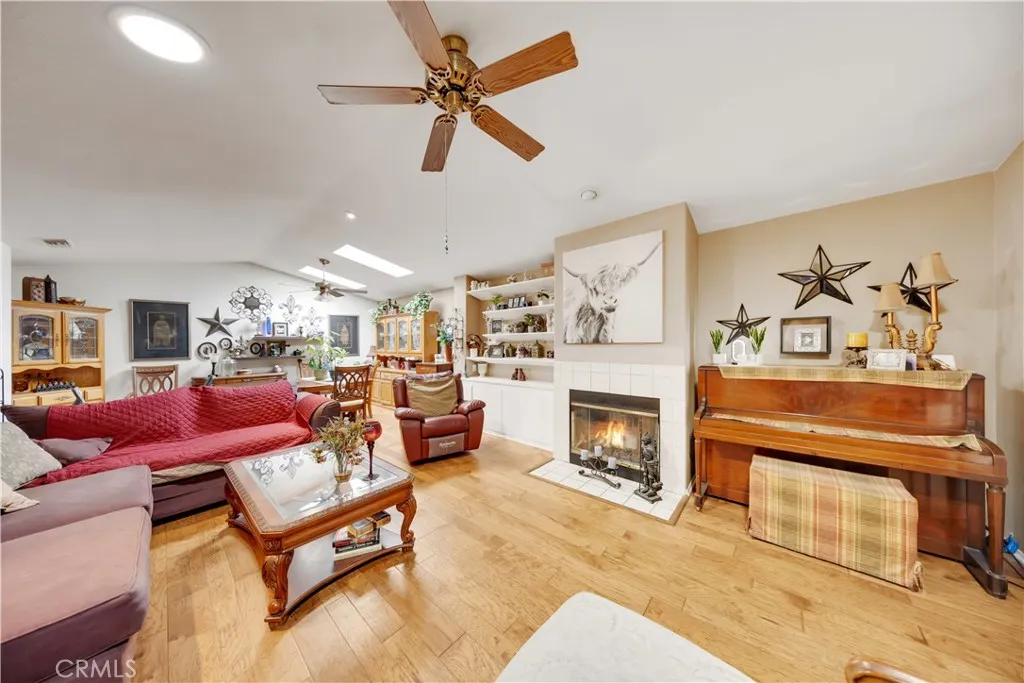 40370 Via Francisco, Murrieta, California 92562 home-pic-12