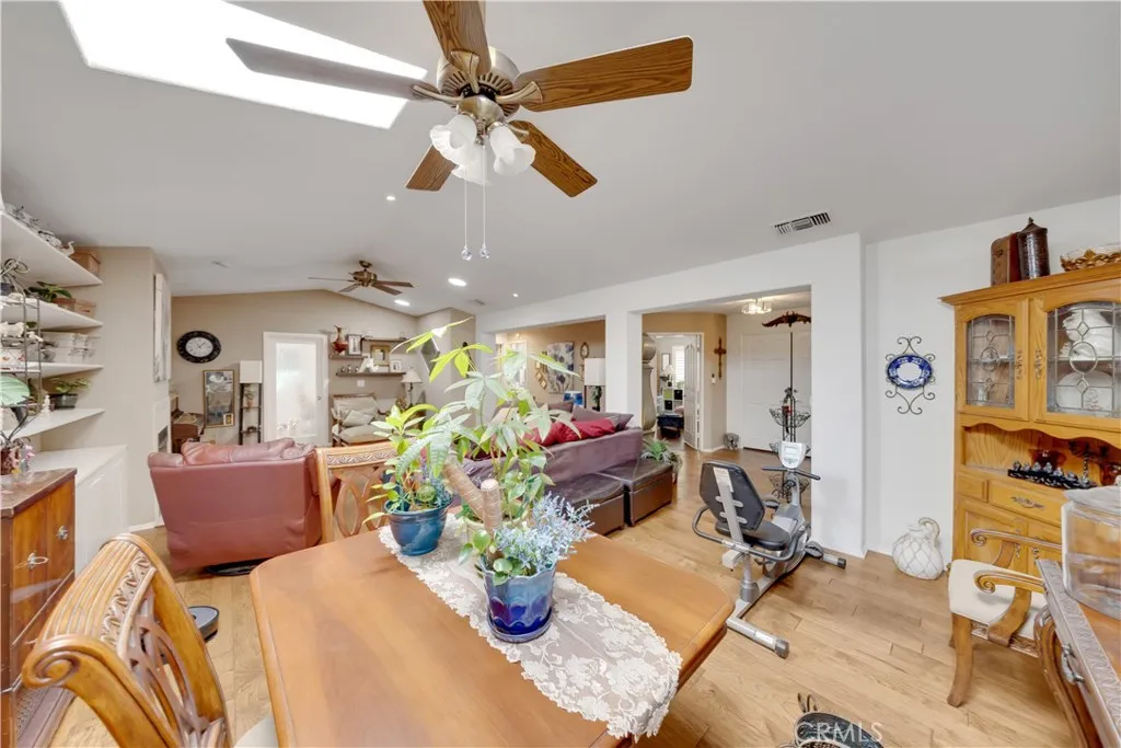 40370 Via Francisco, Murrieta, California 92562 home-pic-10