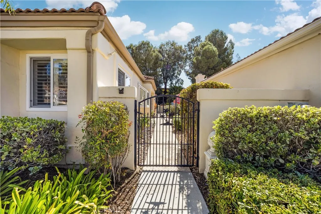40370 Via Francisco, Murrieta, California 92562 home-pic-4