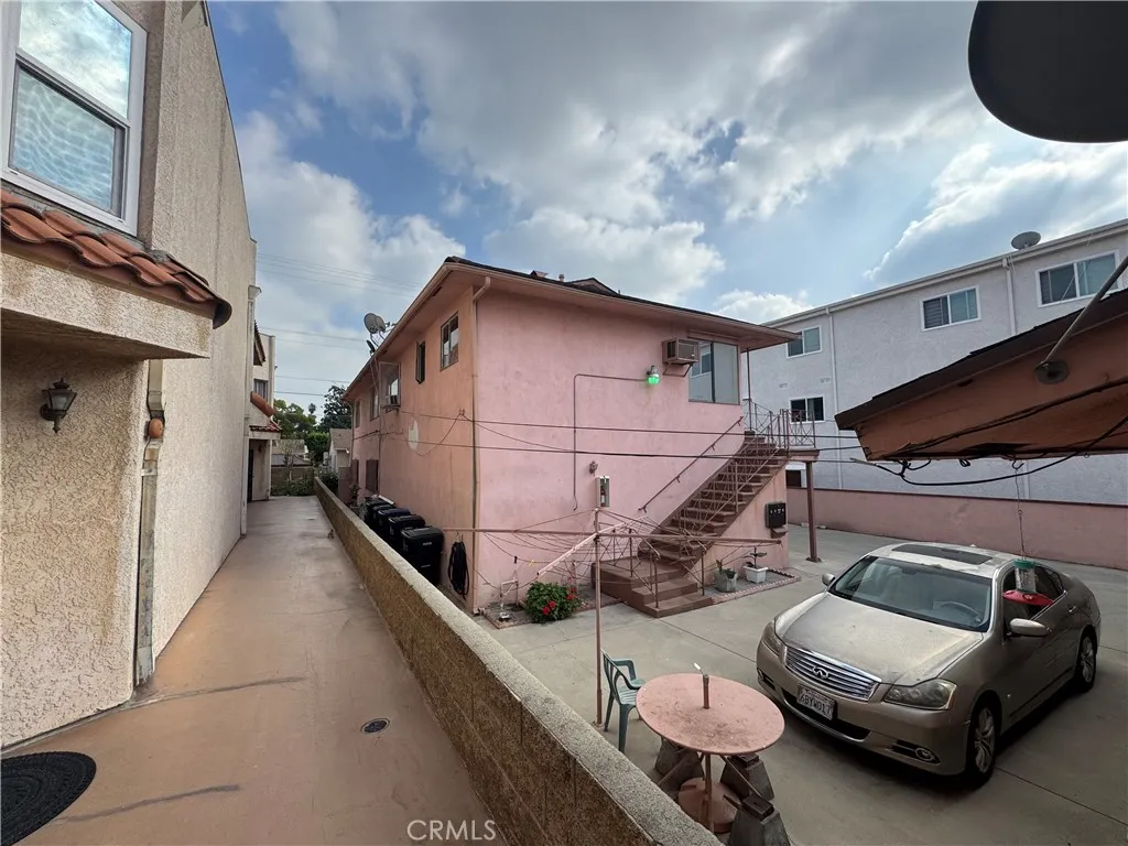 410 Fischer, Glendale, California 91205 home-pic-11