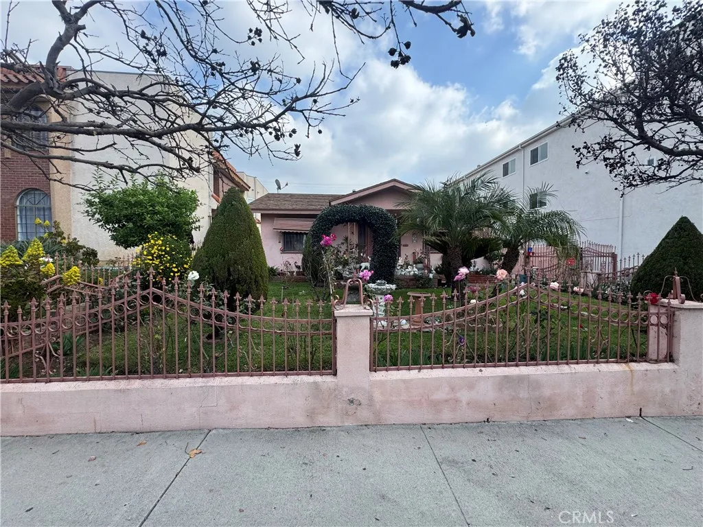 410 Fischer, Glendale, California 91205 home-pic-8