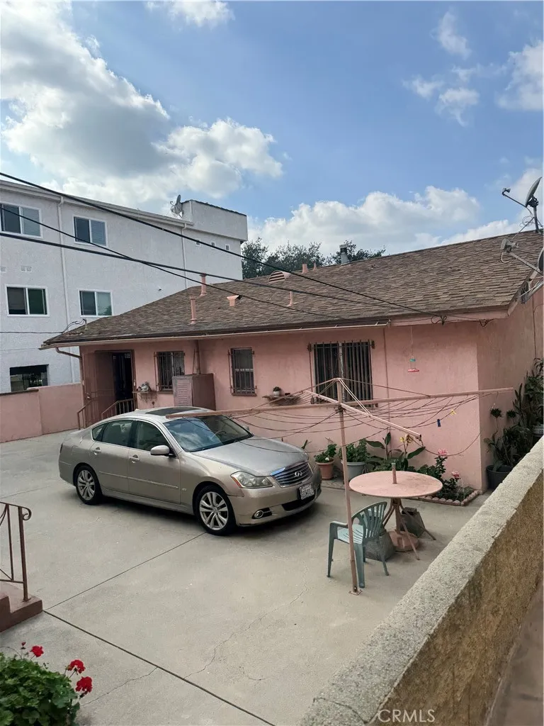 410 Fischer, Glendale, California 91205 home-pic-18