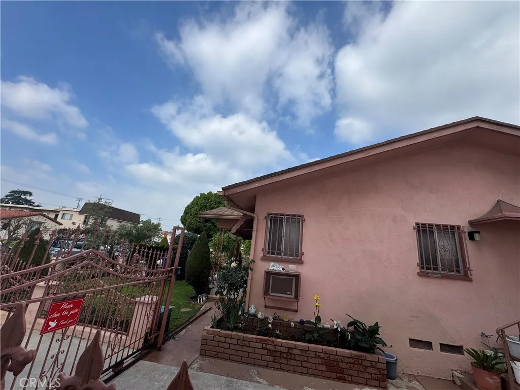 410 Fischer, Glendale, California 91205 home-pic-28