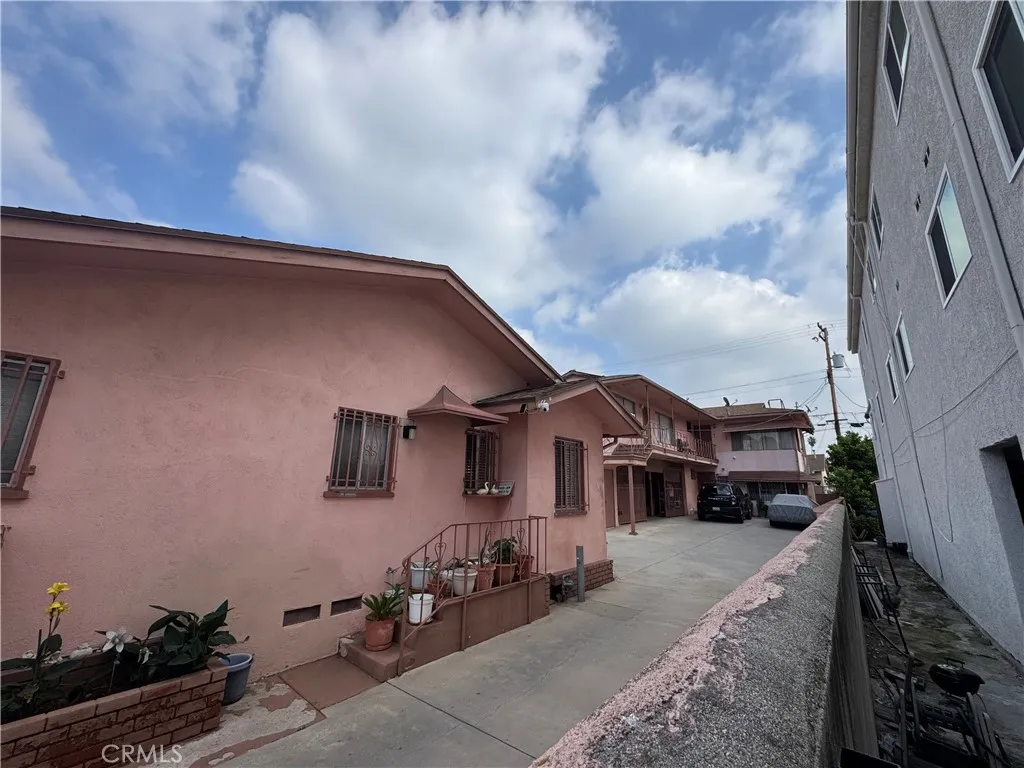 410 Fischer, Glendale, California 91205 home-pic-24