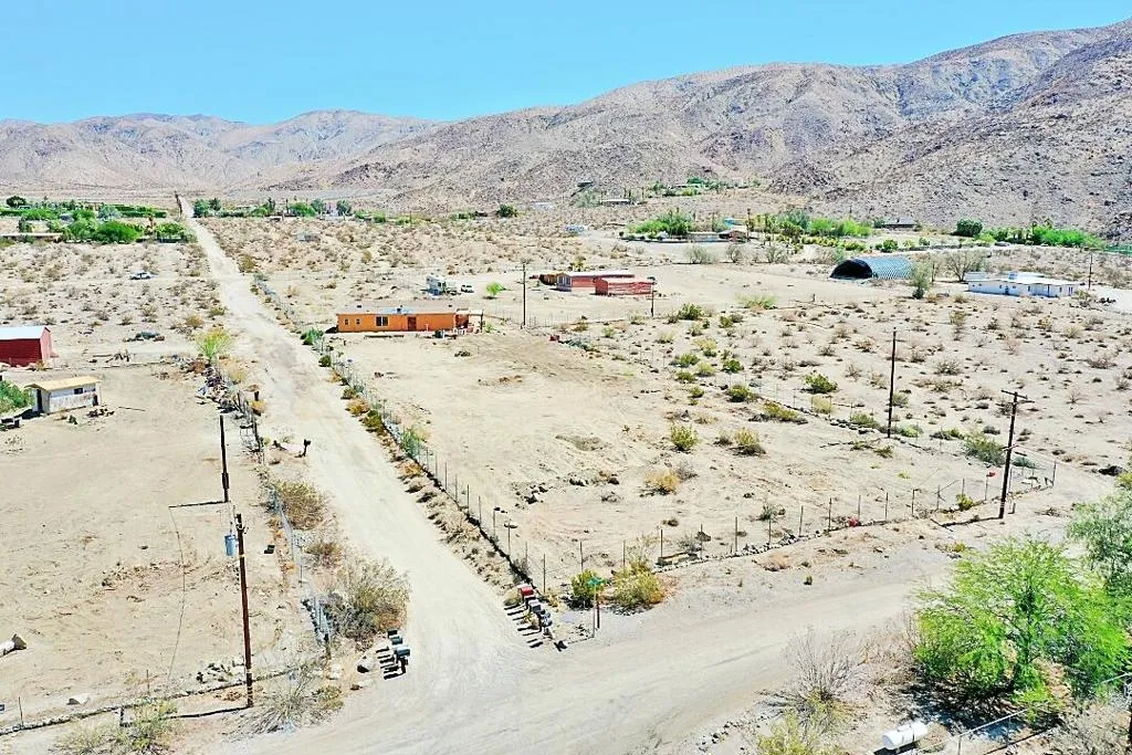 17115 Aqueduct Road, Desert Hot Springs, California 92241 home-pic-3