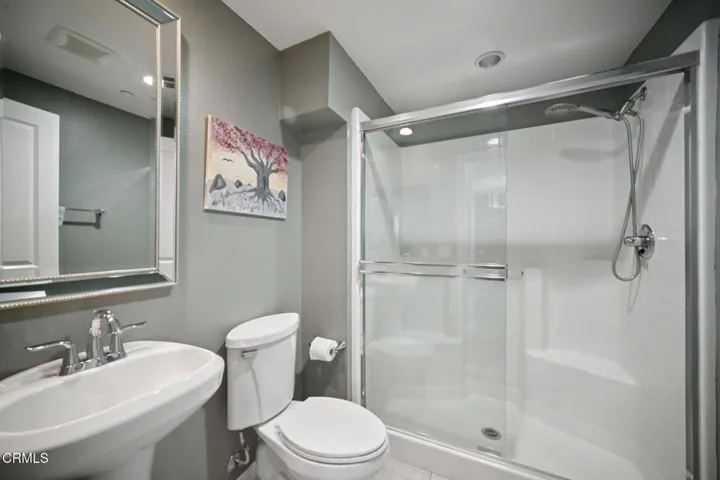 16-web-or-mls-Lisbon Ln-S2401-016