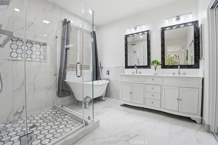 SPA LIKE PRIMARY BATHROOM WITH RAINSHOWER