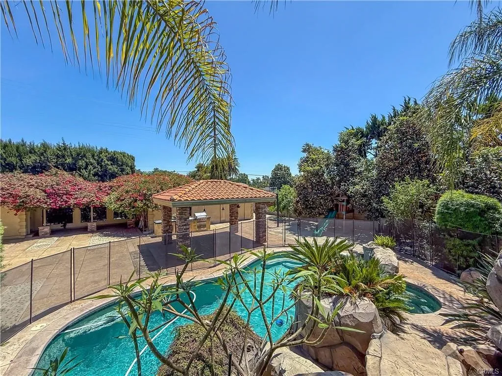 202 W Lemon Avenue, Arcadia, California 91007 home-pic-38