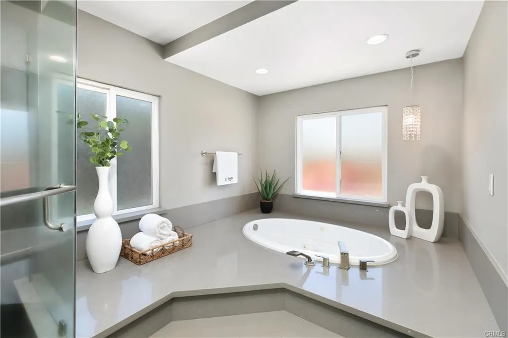 202 W Lemon Avenue, Arcadia, California 91007 home-pic-34