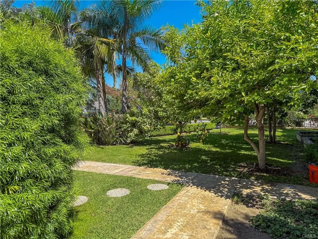 202 W Lemon Avenue, Arcadia, California 91007 home-pic-46