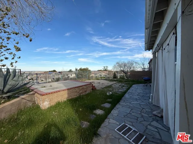 719 W Avenue Q10, Palmdale, California 93551