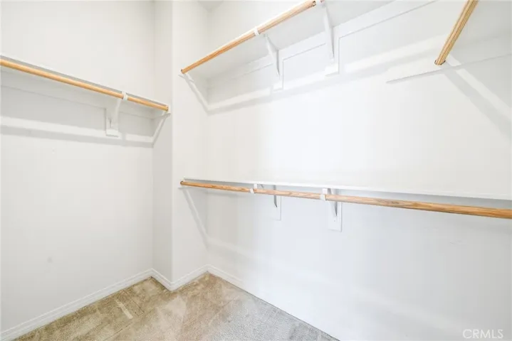 Walking Closet