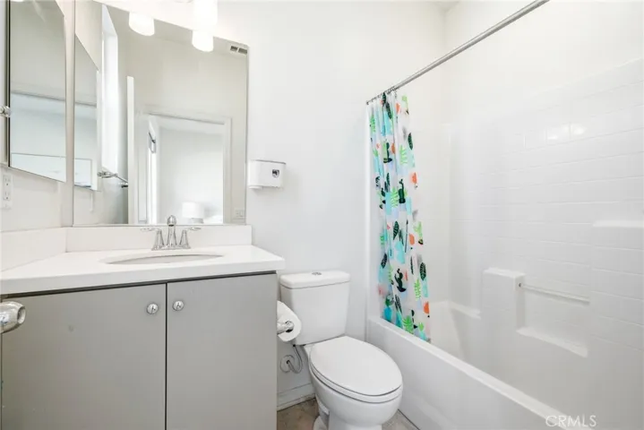 Bathroom floor 3