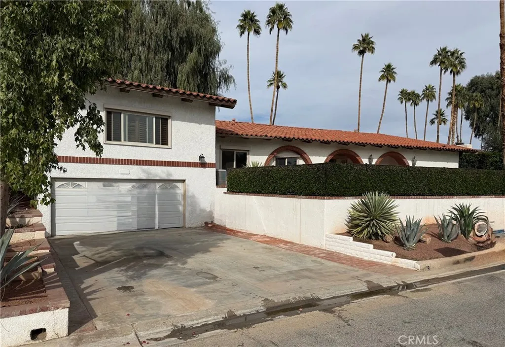 49895 Avenida Montero, La Quinta, California 92253 home-pic-1