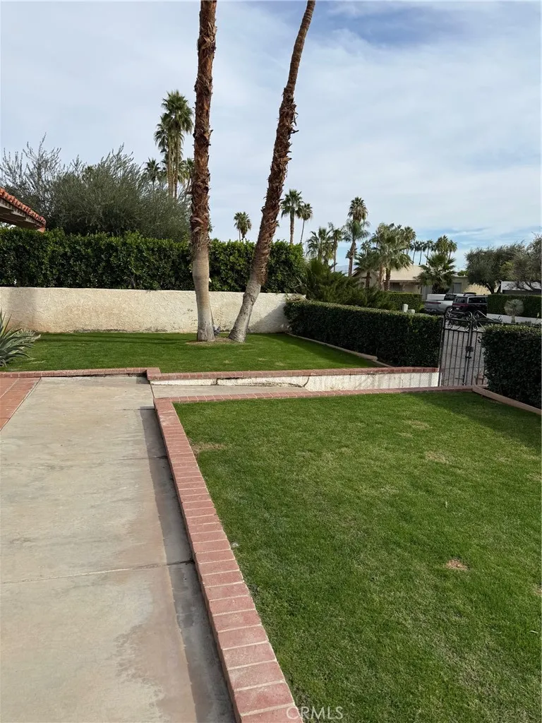 49895 Avenida Montero, La Quinta, California 92253 home-pic-5