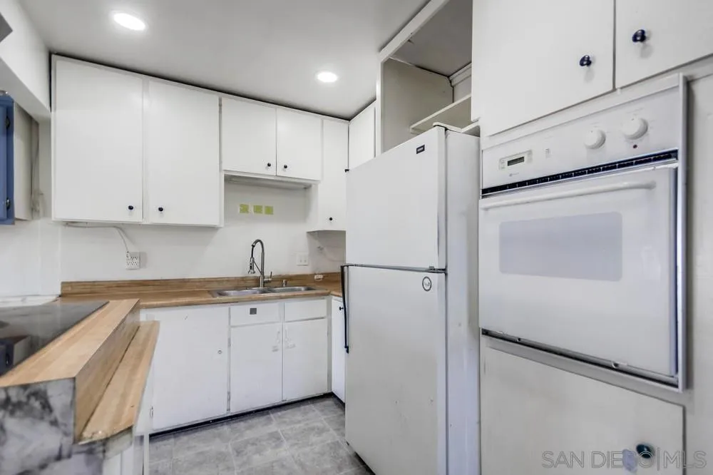 8749 Cottonwood Avenue, Santee, California 92071 home-pic-25